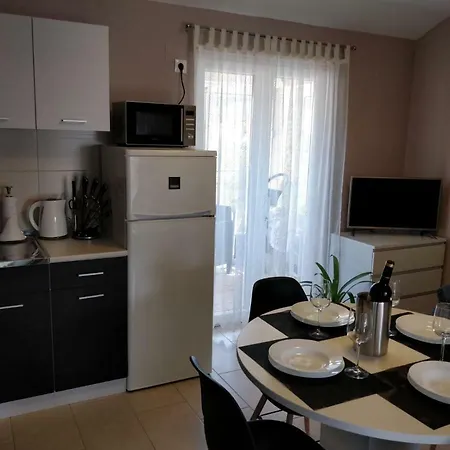 Apartament Vuskovic *